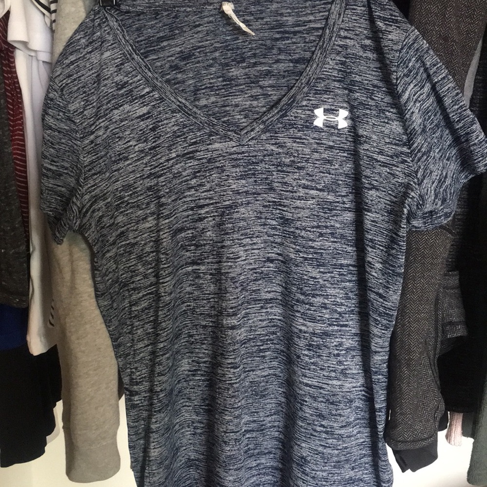Women’s Under Armor tee